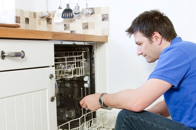 A Few Most Common Problems of Dishwasher and How to Fix