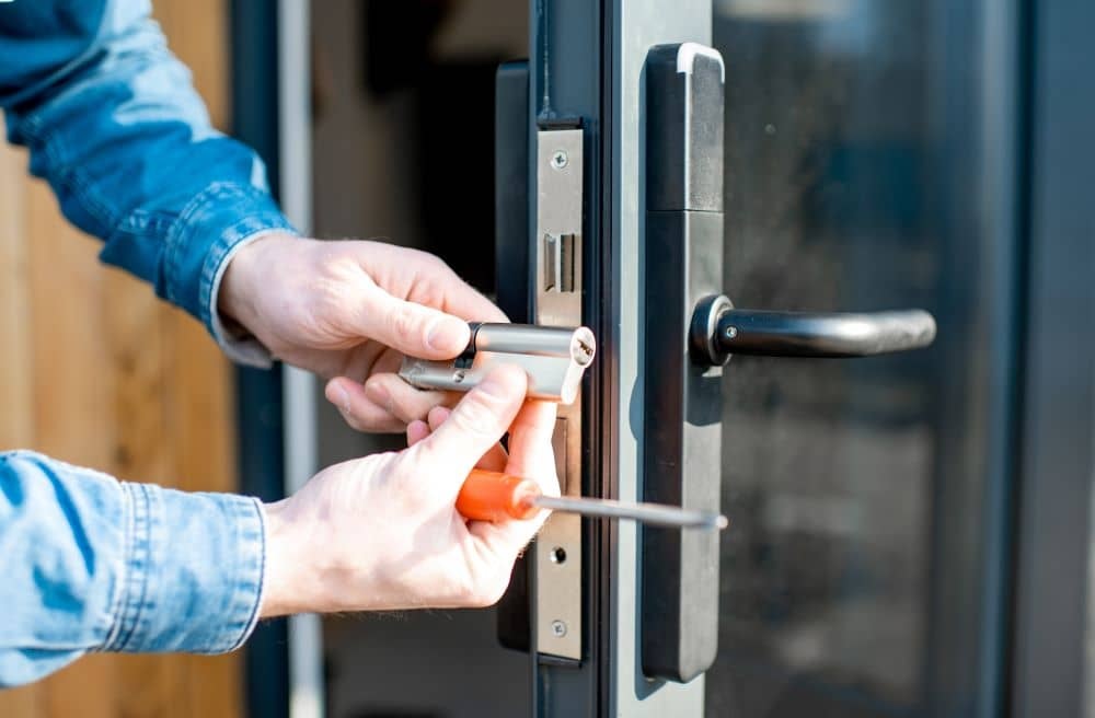 Reasons to Change Your Home's Locks and When to Do It